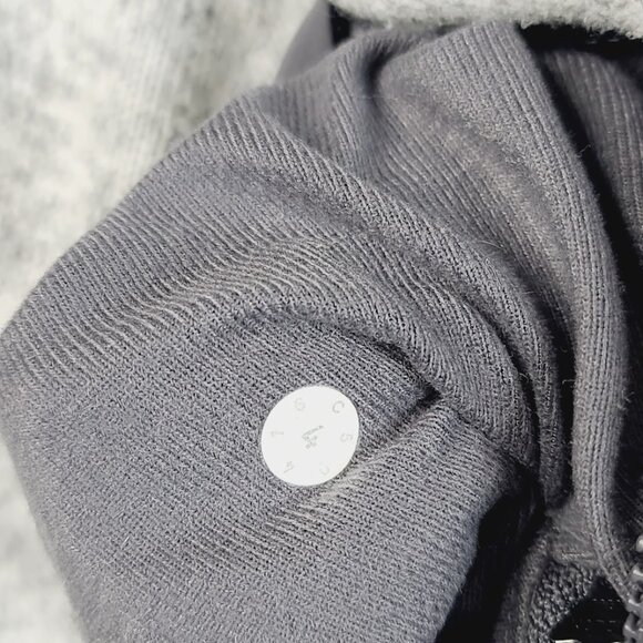 Lululemon Women's Gray Fleecing Cold Heather Hooded Pullover Sweater Size 4 - Picture 6 of 6